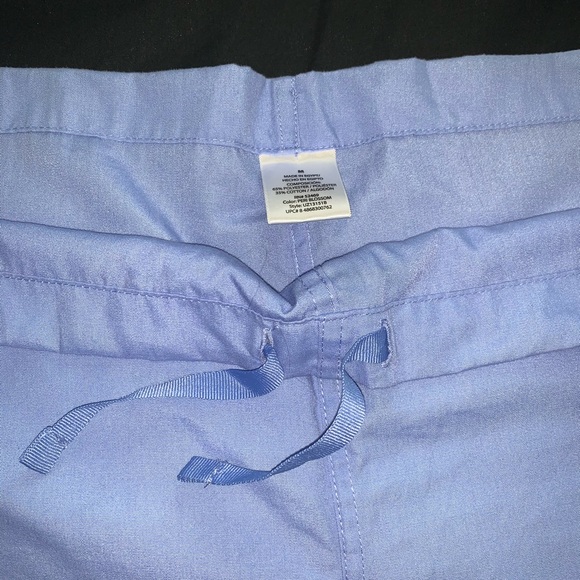 Scrub Uniform - Picture 4 of 5